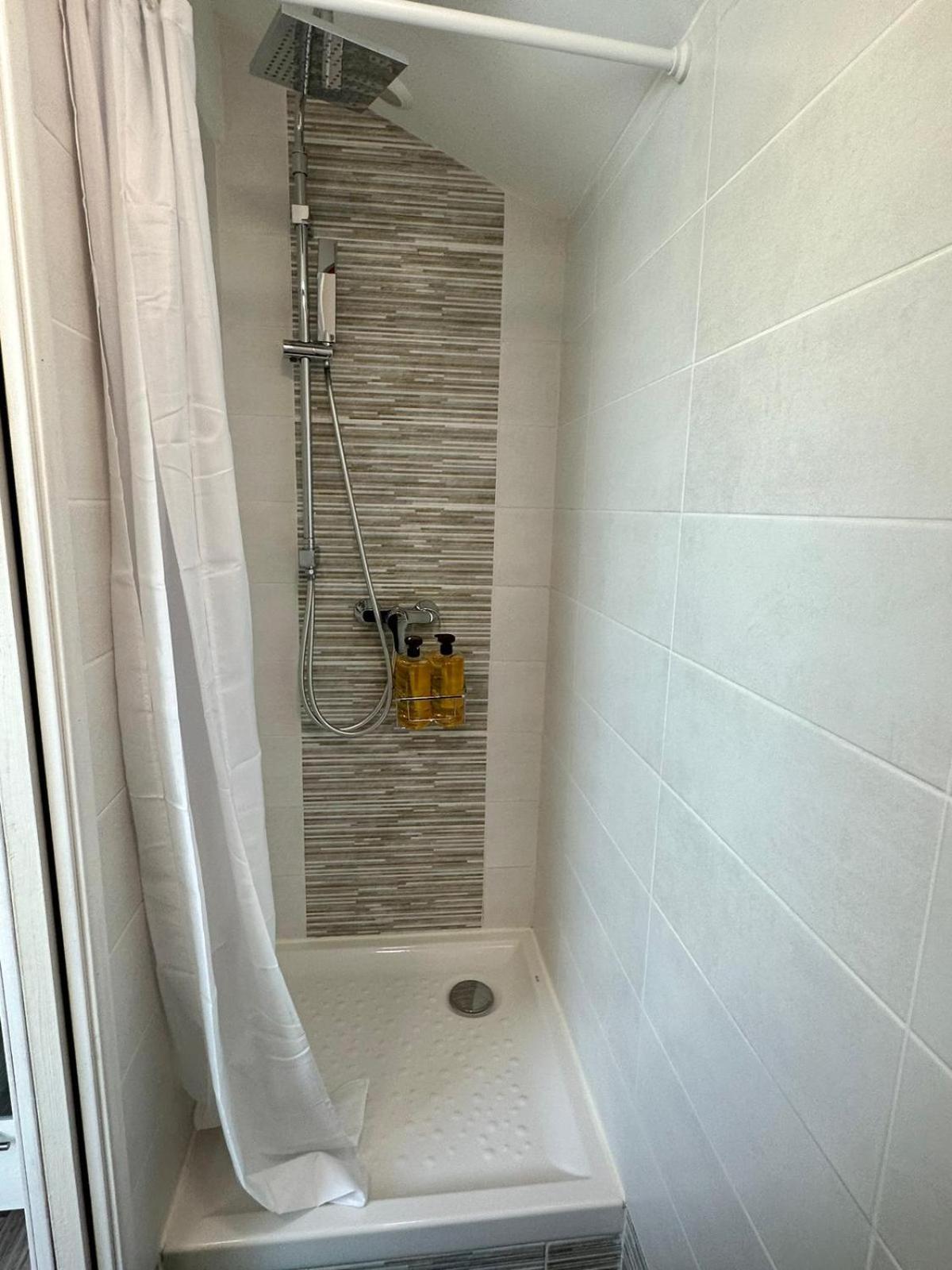 La Barbotine - Cosy - Centre Ville Bourg-en-Bresse Ngoại thất bức ảnh
